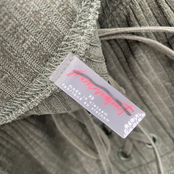 FREE PEOPLE FP Movement Green RIbbed Shorts // XS - Picture 9 of 13